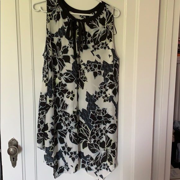 Top - Picture 2 of 6